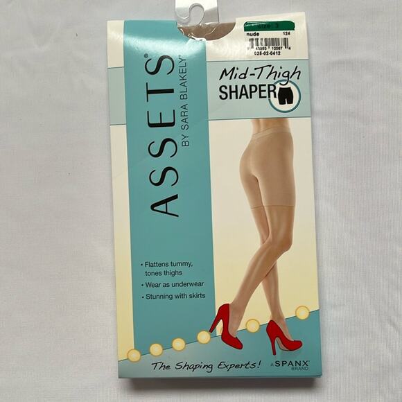 Assets by Sara Blakely Spanx Brand Mid-Thigh Shaper Underwear Nude Size 3 - Picture 1 of 8